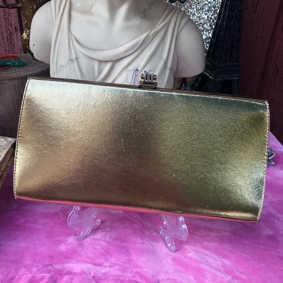 Vintage John Hart gold metalic evening wristlet - Picture 2 of 4
